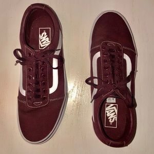 Worn once! Men’s Vans Old Skool sneakers EUC